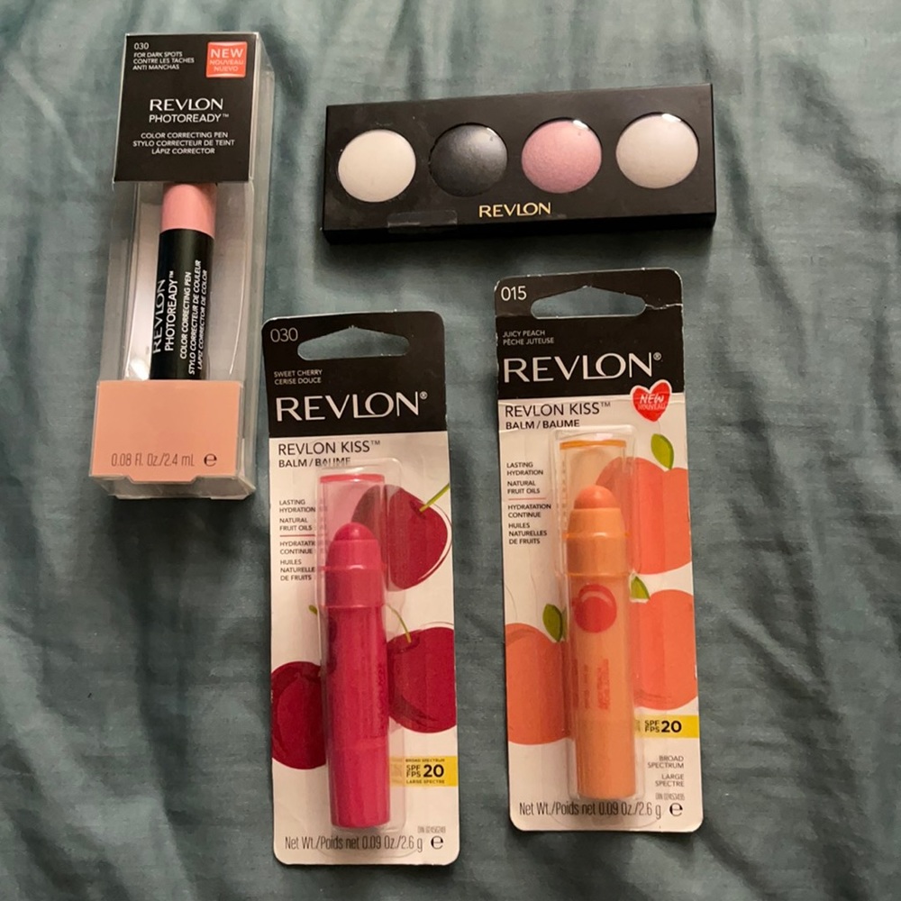 Revlon 4 pc makeup lot